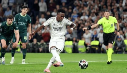 世界杯官网直播软件下载官方最新版-麦克马纳曼批维尼修斯点球糟糕透顶|皇马|门将|曼城|射门|利物浦_新浪体育_新浪新闻